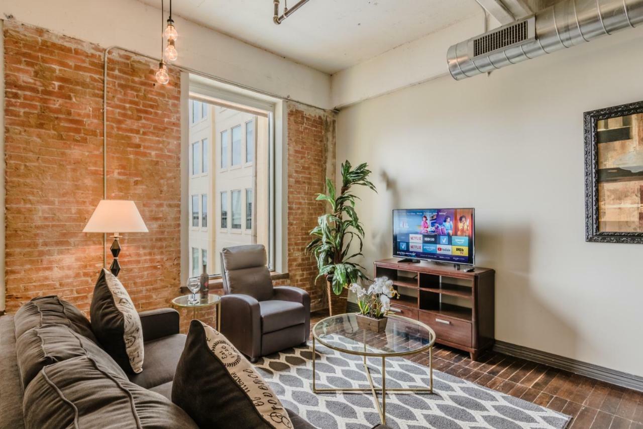 Regal Stays Corporate Apartments - Downtown Даллас Екстер'єр фото