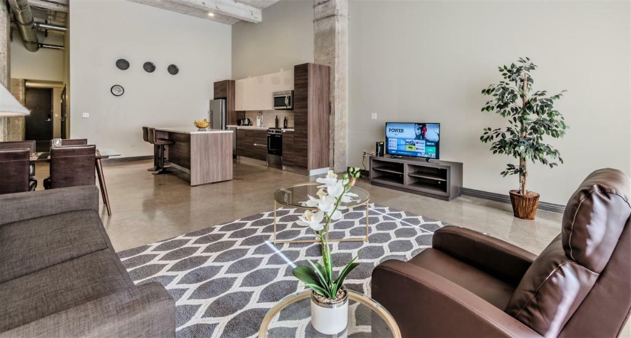 Regal Stays Corporate Apartments - Downtown Даллас Екстер'єр фото