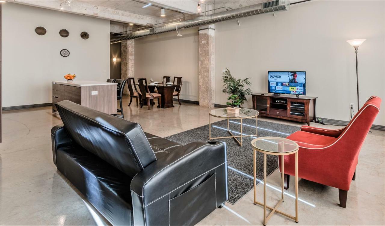 Regal Stays Corporate Apartments - Downtown Даллас Екстер'єр фото